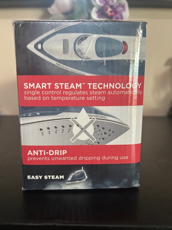 Black & Decker Easy Steam Nonstick Iron - Blue & White - Picture 2 of 5